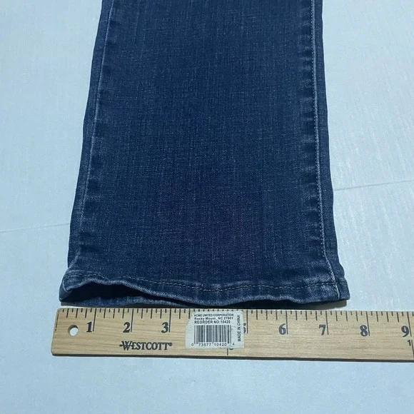 Levi's 314 Shaping Straight Jeans Women's Size 33 X 28 Blue Mid Rise Denim - Picture 5 of 8